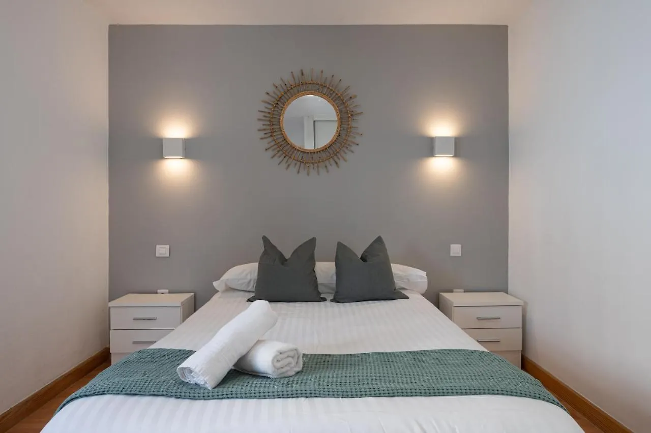 Homeforguest Apartment With Pool And Terrace 1 Min From The Beach 코라레호 0*,  스페인
