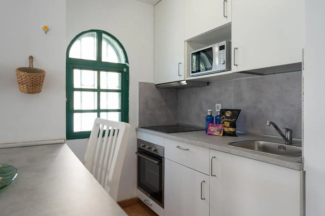 Homeforguest Apartment With Pool And Terrace 1 Min From The Beach 코라레호