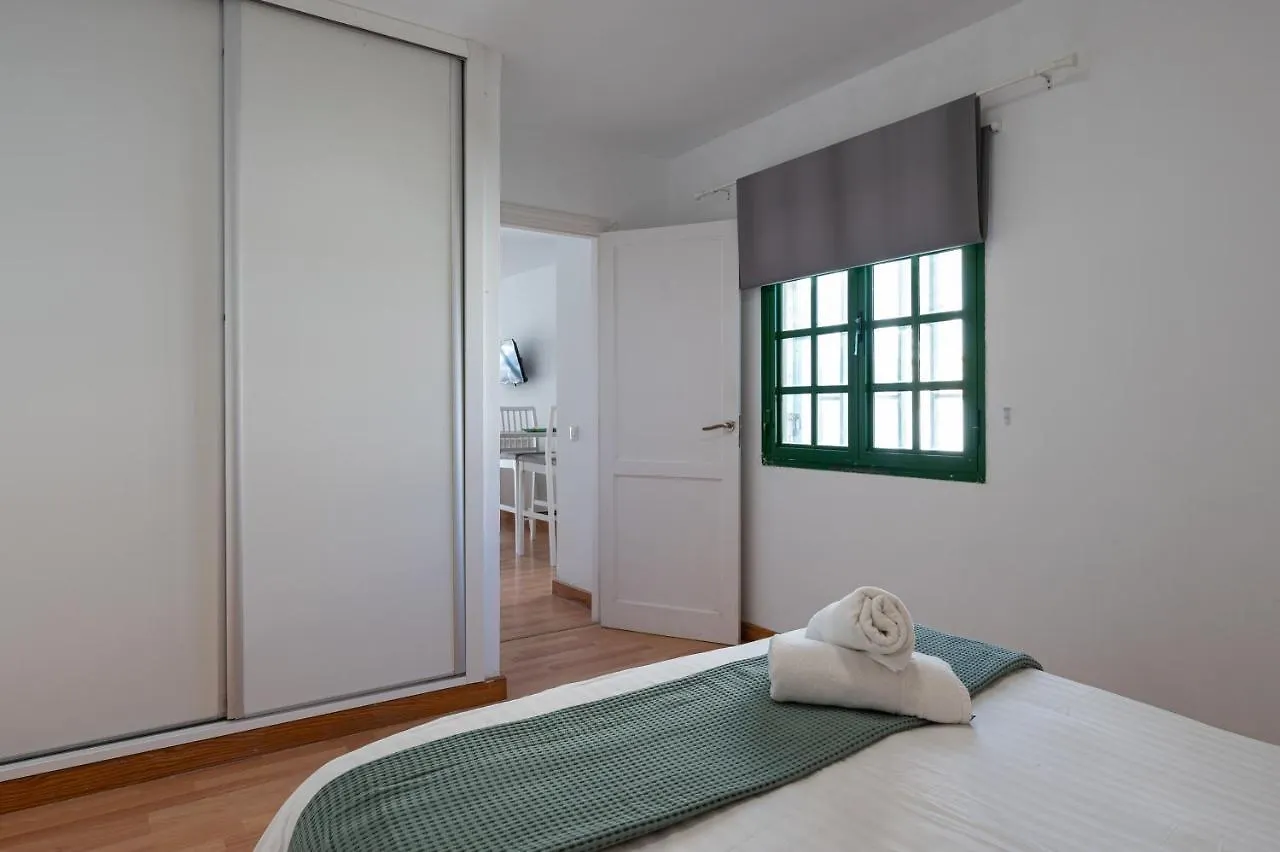 Homeforguest Apartment With Pool And Terrace 1 Min From The Beach 코라레호 0*,  스페인