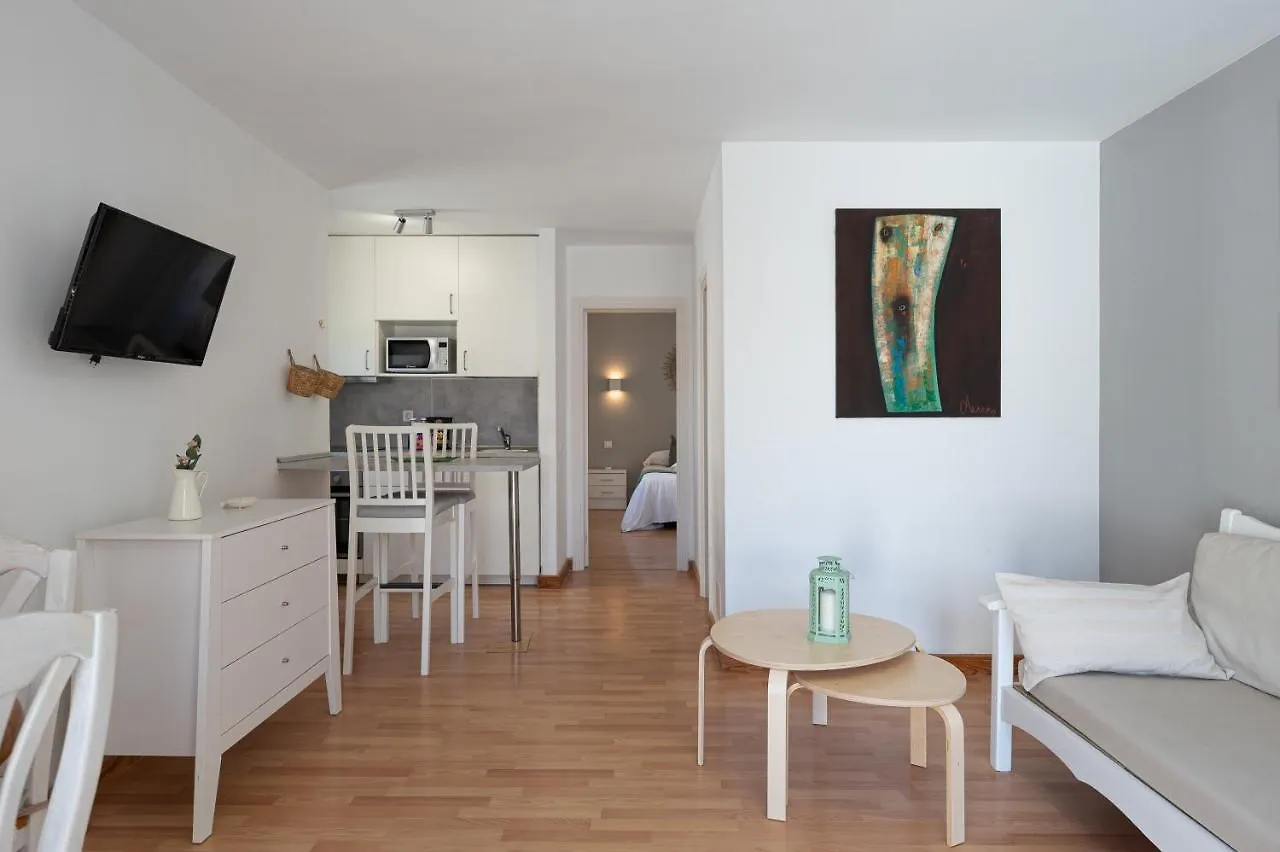 Homeforguest Apartment With Pool And Terrace 1 Min From The Beach 코라레호